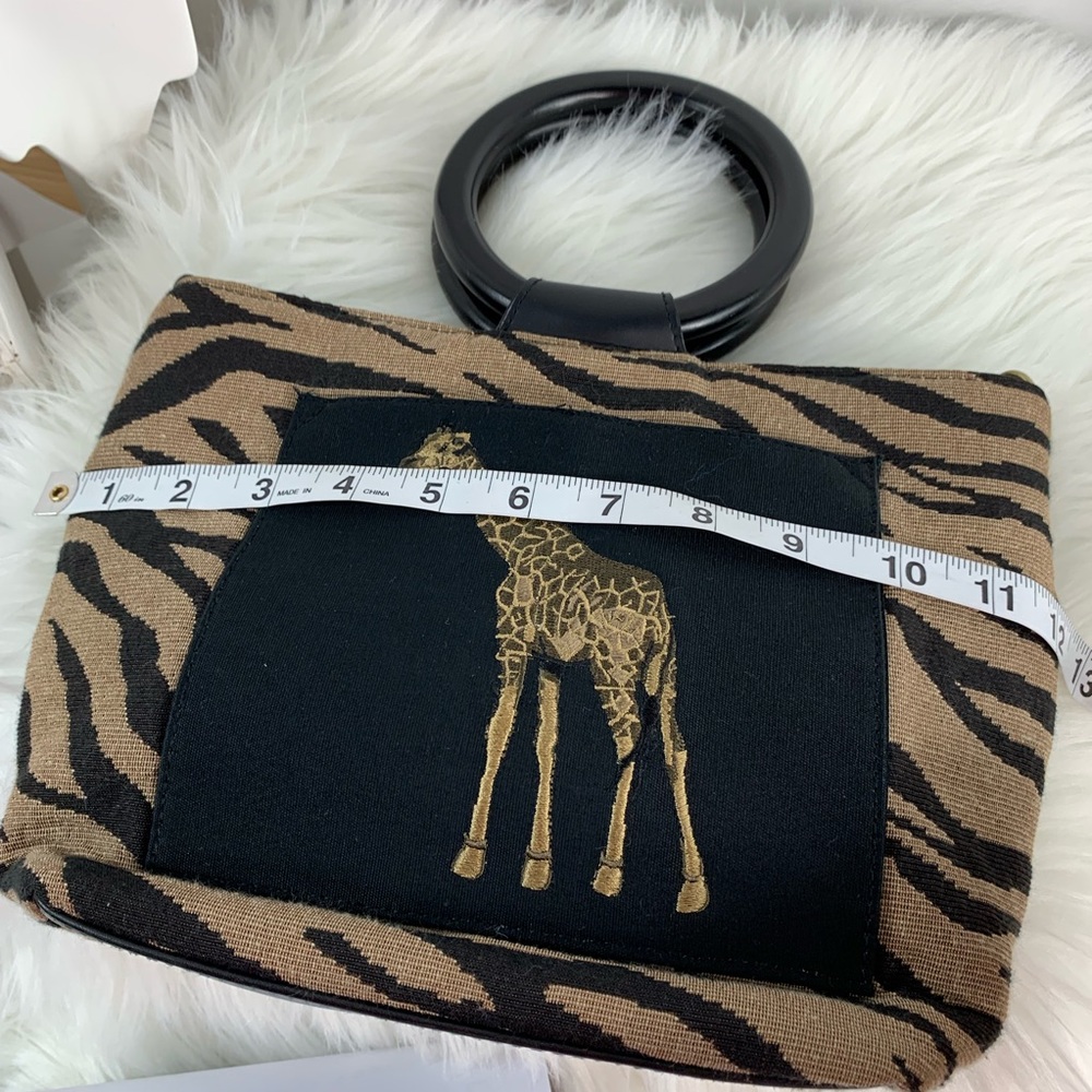 Bueno black wooden handle bag with giraffe design - Picture 8 of 8